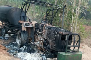 Naxalites set fire to vehicles