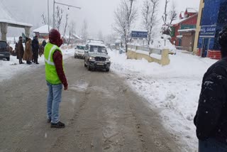 tourist-vehicles-will-not-be-allowed-to-sonmarg-without-chains