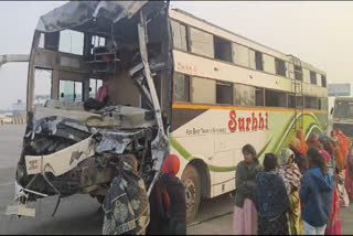 One Dead 22 Injured After Bus With Maha Kumbh Faithfuls Collides With Truck In Kanpur