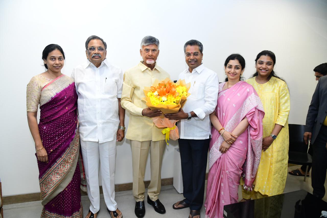 ysrcp_mla_vasantha_krishnaprasad_joined_in_tdp