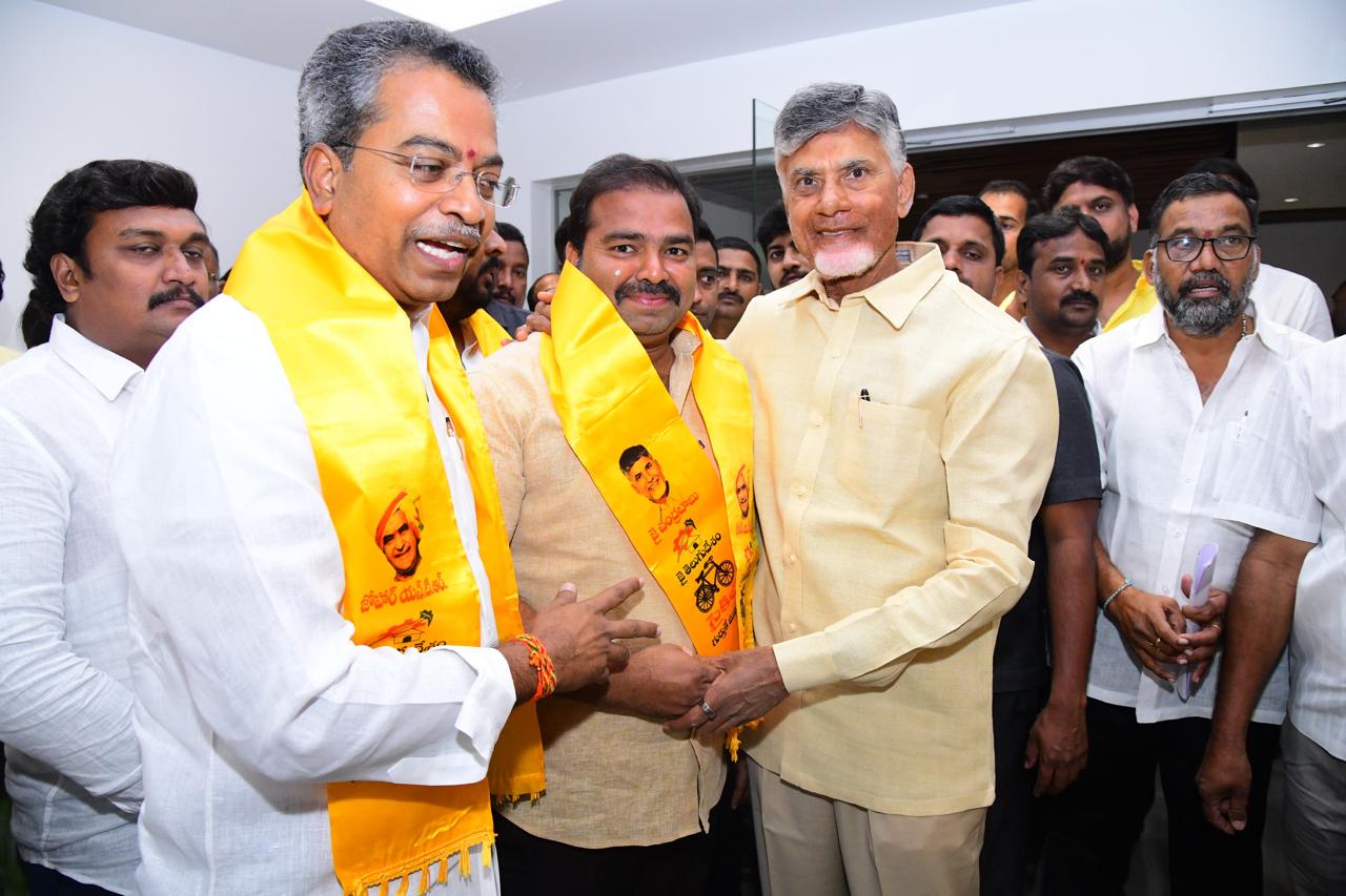 ysrcp_mla_vasantha_krishnaprasad_joined_in_tdp