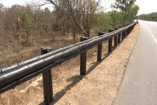 Bamboo Crash Barriers  NHAI Enhance Road Safety  മുള കൊണ്ടുള്ള ക്രാഷ് ബാരിയറുകൾ  ദേശീയപാത അതോറിറ്റി ഓഫ് ഇന്ത്യ  NHAI Introduces Crash Barriers