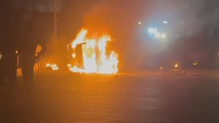 A battery car collided with an ambulance in Kinathukadavu flyover