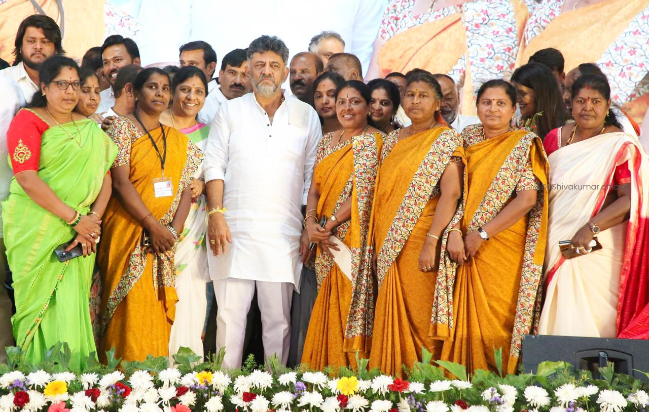 dcm-dk-shivakumar-reaction-on-guarantee-schemes