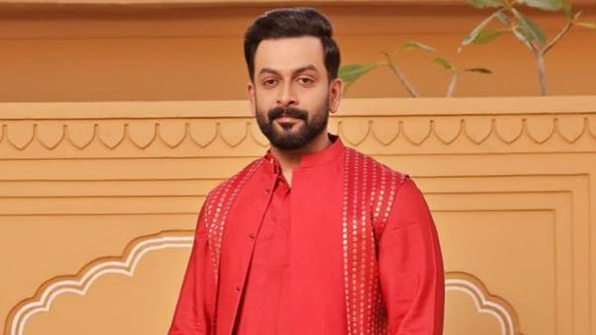 Prithviraj Overcomes Doubts to Star in Bade Miyan Chote Miyan, says 'It ...