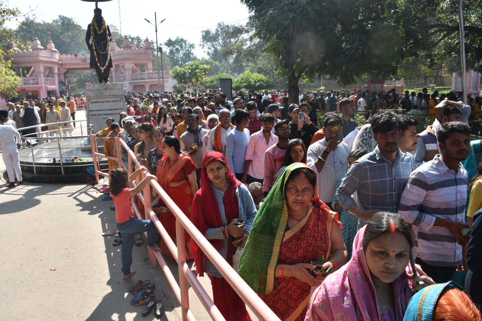 Kashi Vishwanath Dham sets new record with 6 lakh devotees in a day