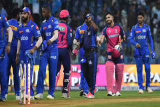 Mumbai 3RD consecutive defeat, Rohit got scared after seeing fan IN GROUND
