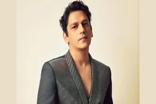 vijay varma receives birthday flower on april fools day girl friend tamannaah reacts