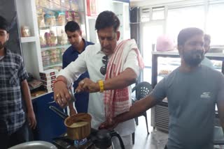 Made tea at shop in Ravi Kishan