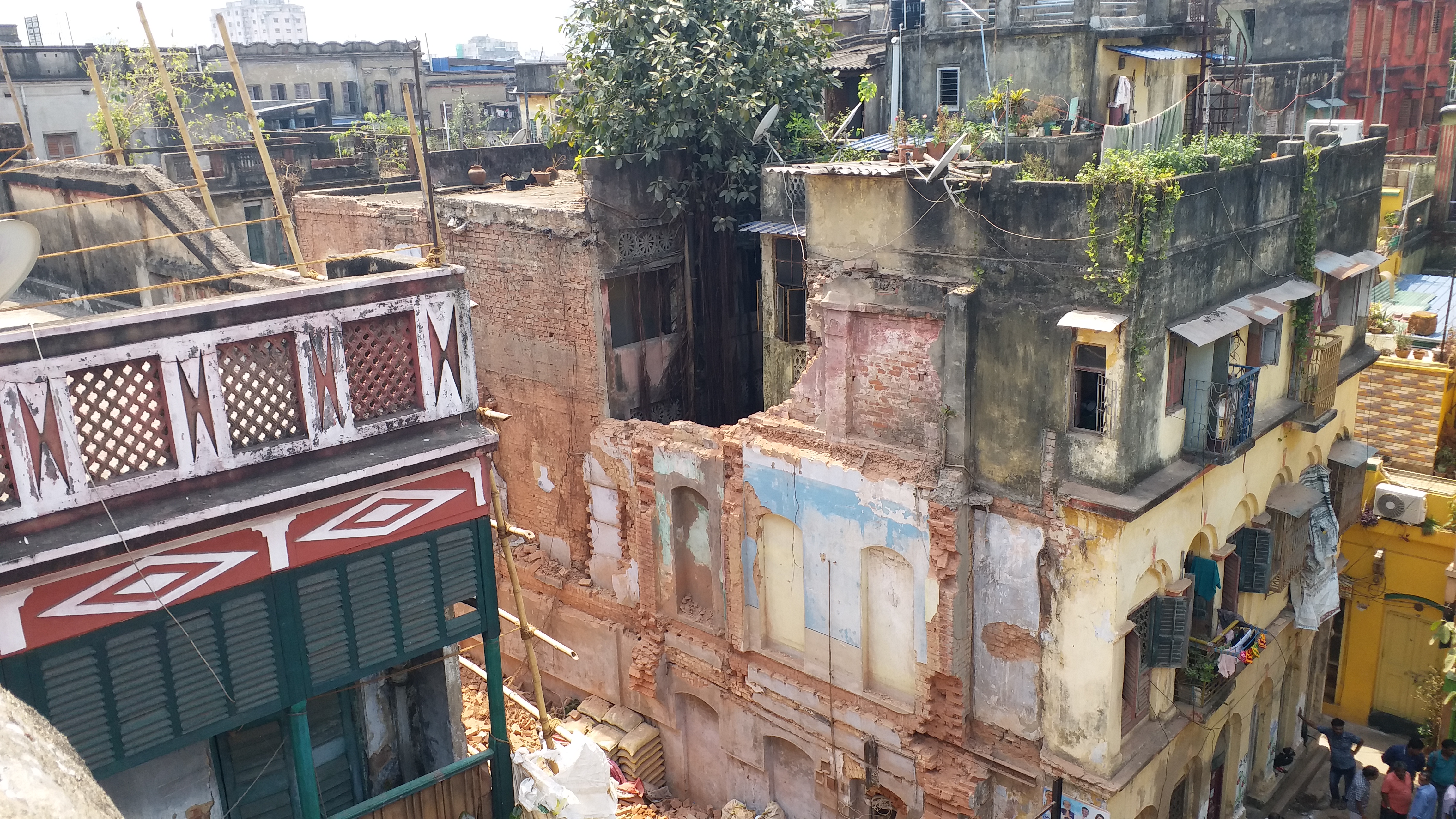 Bowbazar Wall Collapses