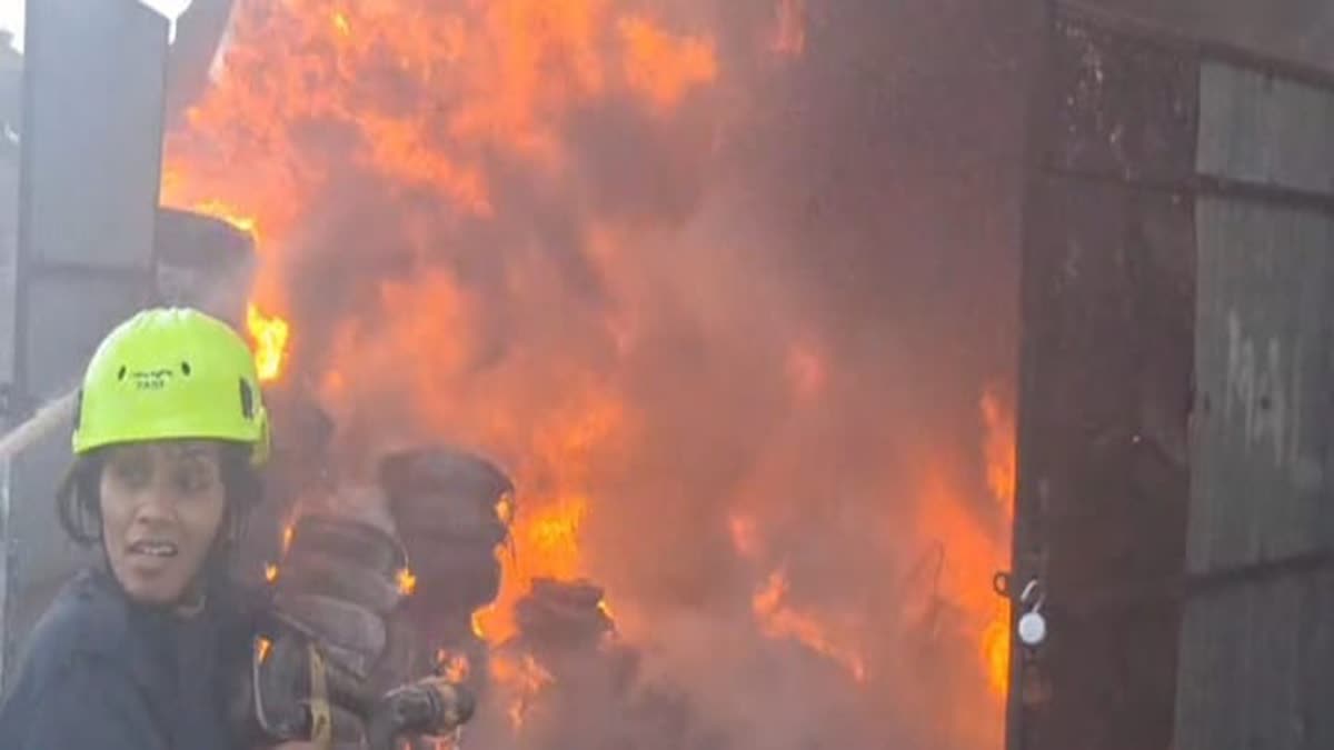FIRE IN JUNK WAREHOUSE