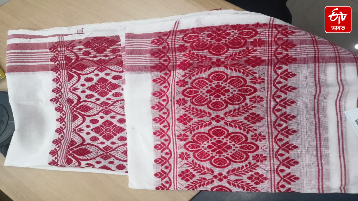 How to Recognize Gamosa Made By Powerloom or Indigenous Weavers
