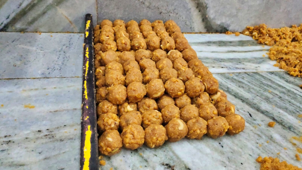 नैवेद्यम लड्डू