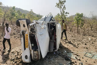 Car carrying engineers overturns in valley, one dead, two others injured in baran district