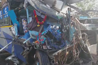 HEAVY COLLISION OF A PRTC BUS FULL OF PASSENGERS WITH A TRUCK IN PATIALA