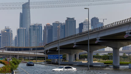 Orange alert issued in Dubai, panic among people due to rain again