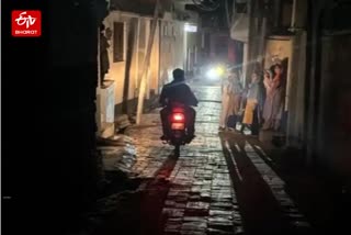 मेरठ में वक्फ बिल के विरोध काट दी पूरे गांव की बिजली.