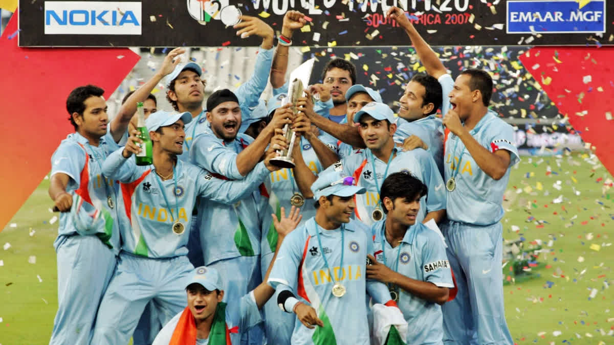 Indian team with the T20 World Cup trophy