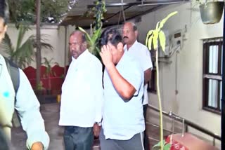 ACB Caught Four Irrigation Dept Officers