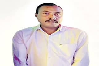 The Kerala Police arrested the key accused in the Kerala kidney racket case in Hyderabad. Ballamkonda Ramprasad alias Prasad (41) was taken into custody by the Special Investigation Team (SIT) headed by Ernakulam Rural District SP Vaibhav Saxena.