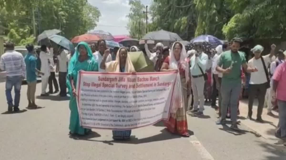 tribal community stage protest in sundargarh