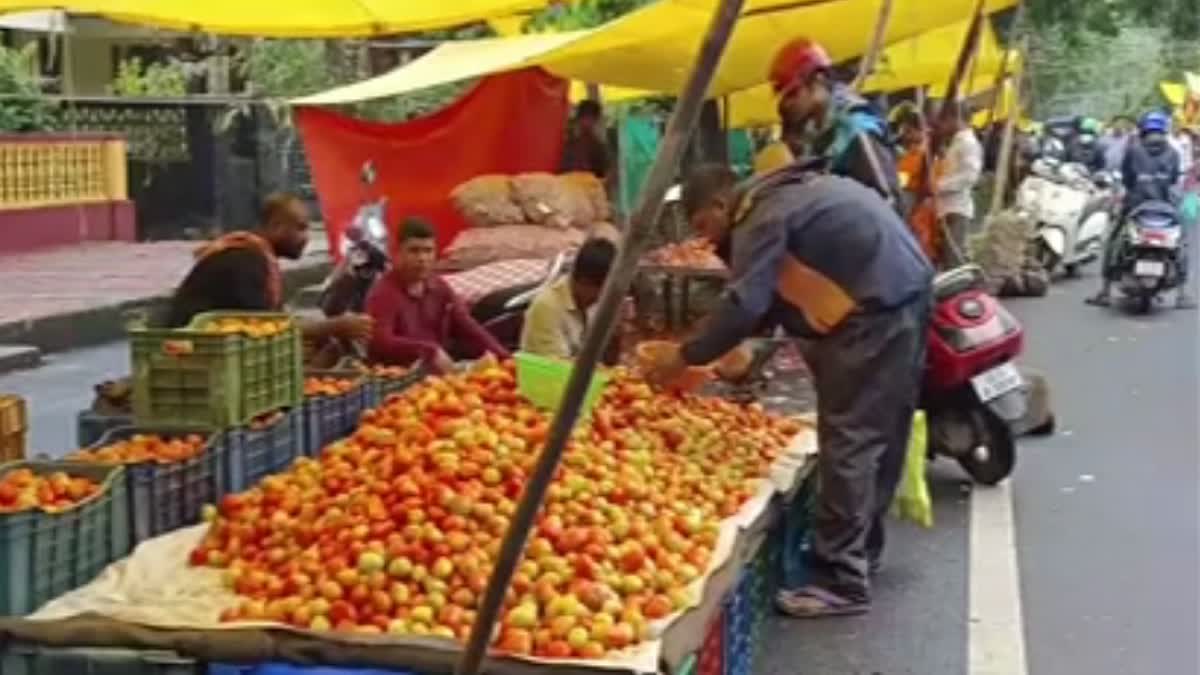 tomato-price-reached-100-rupees-in-karwar