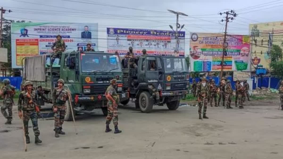 manipur  മണിപ്പൂർ  മണിപ്പൂർ കലാപം  വെടിവെയ്‌പ്പ്  മണിപ്പൂരിൽ വെടിവയ്‌പ്പ്  വെടിവയ്‌പ്പിൽ മൂന്ന് മരണം  exchange of fire  three shoted at Manipur  village volunteers killed manipur  manipur riot