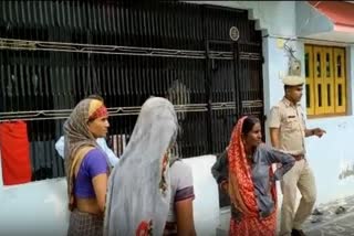 पुलिस के जवान ने अपने पत्नी पर चलाई गोली