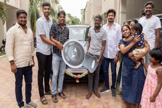 Maamannan movie success celebration Udhayanidhi Stalin gifted a Mini Cooper car to director Mari Selvaraj