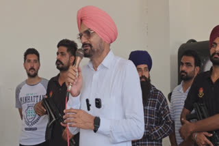 Addressing the fans of Sidhu Moosewala, Balkaur Singh spoke against the government