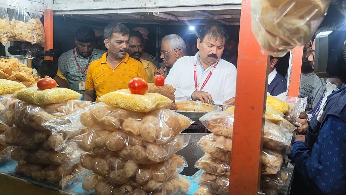 பானிபூரி கடையில் அதிகாரிகள் ஆய்வு