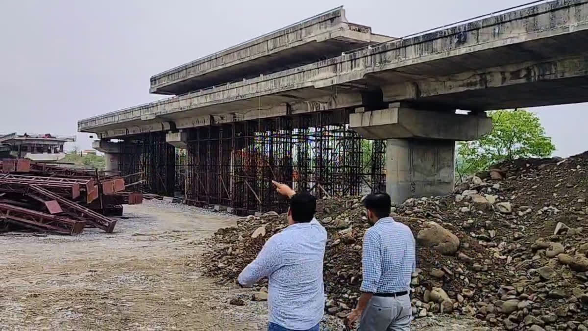 Inspection of Malan River Bridge