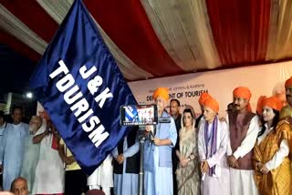 Amarnath Yatra 2025: Lt. Governor Manoj Sinha flags off first batch of Yatra from Jammu Urdu News