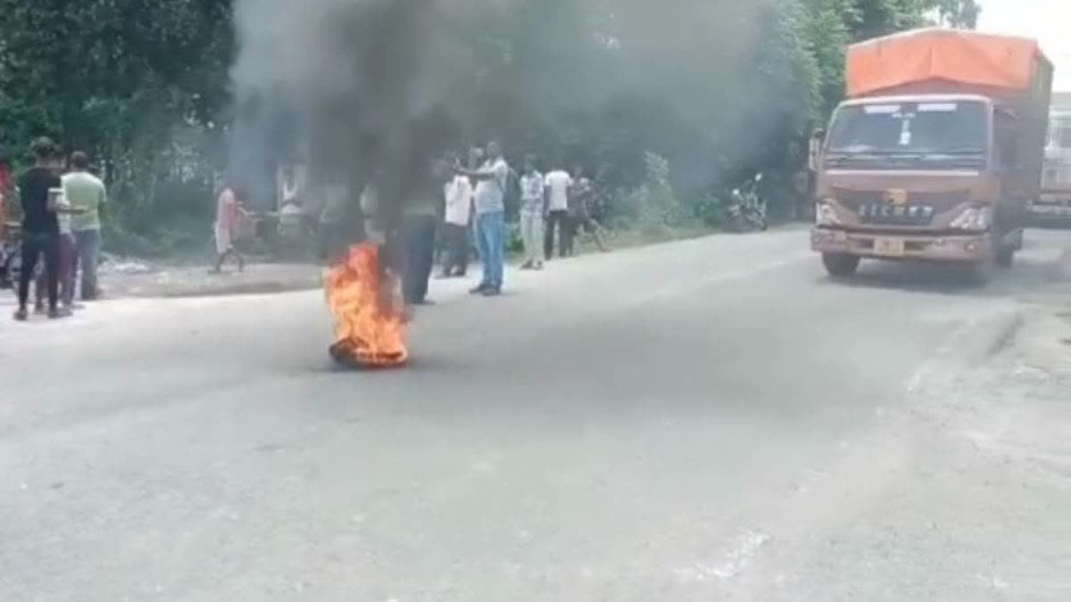 Road Blockade in Jalpaiguri
