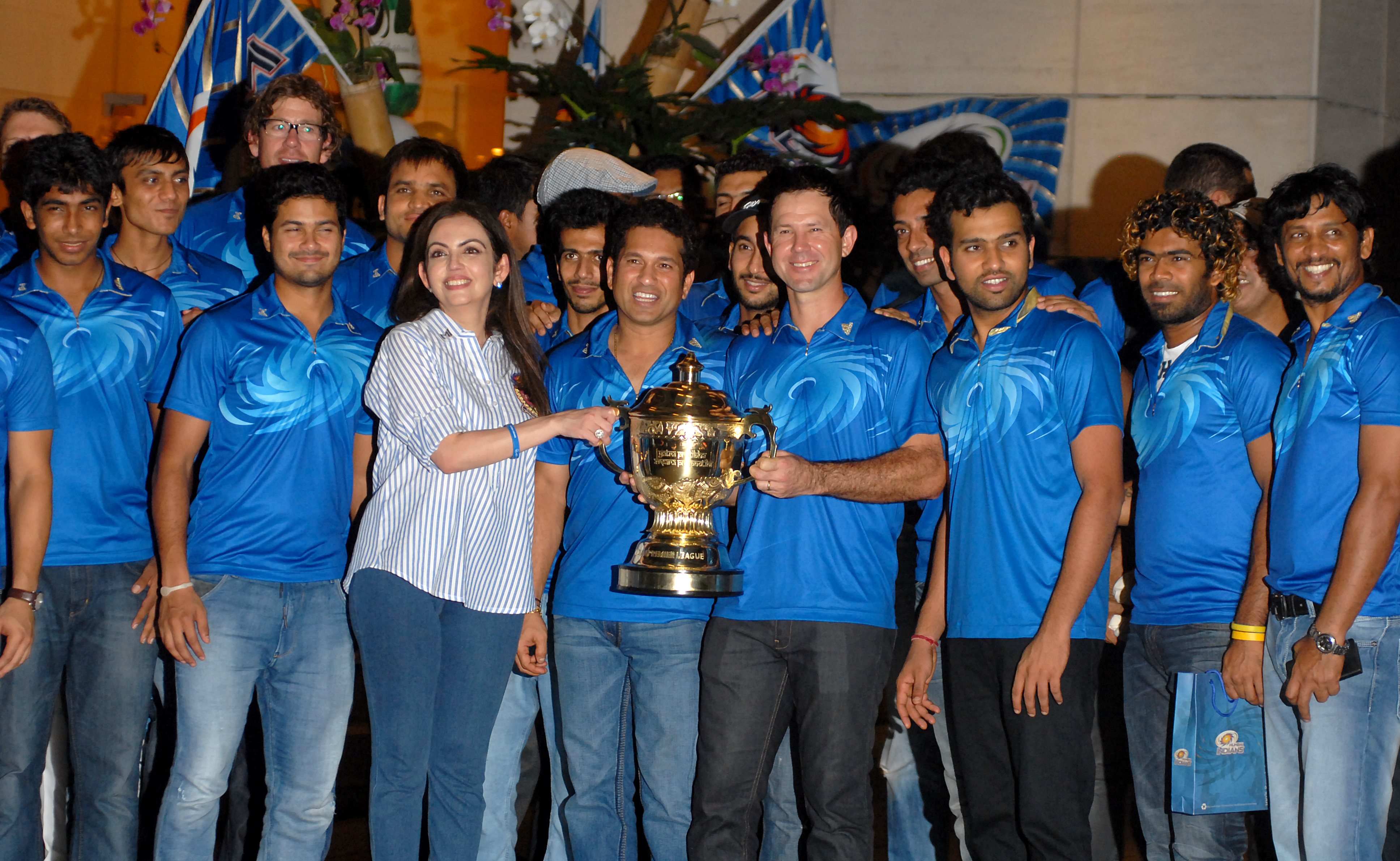 Rohit sharma with ipl trophy