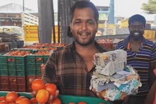 Farmer earned Rs 4 lakh in a day by selling tomatoes