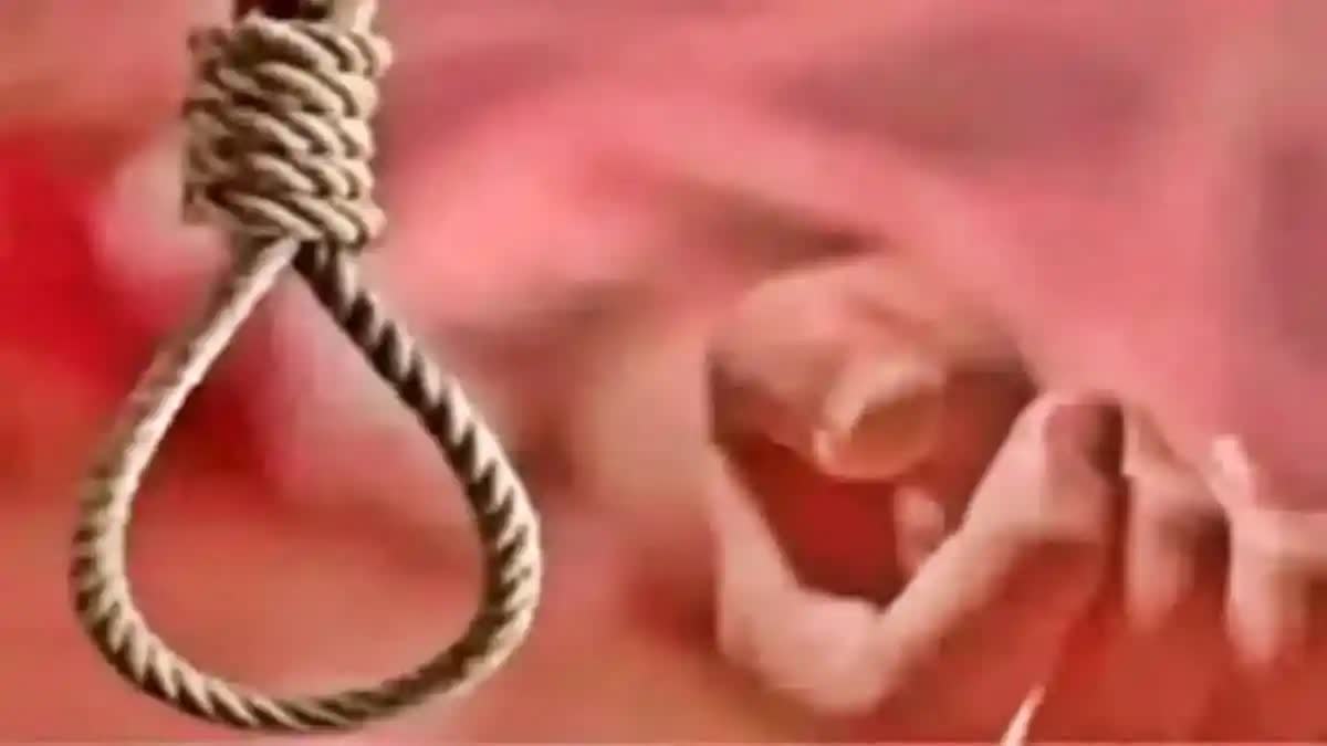 EMinor Girl Committed Suicide Due To Love Harassed In Hyderabad