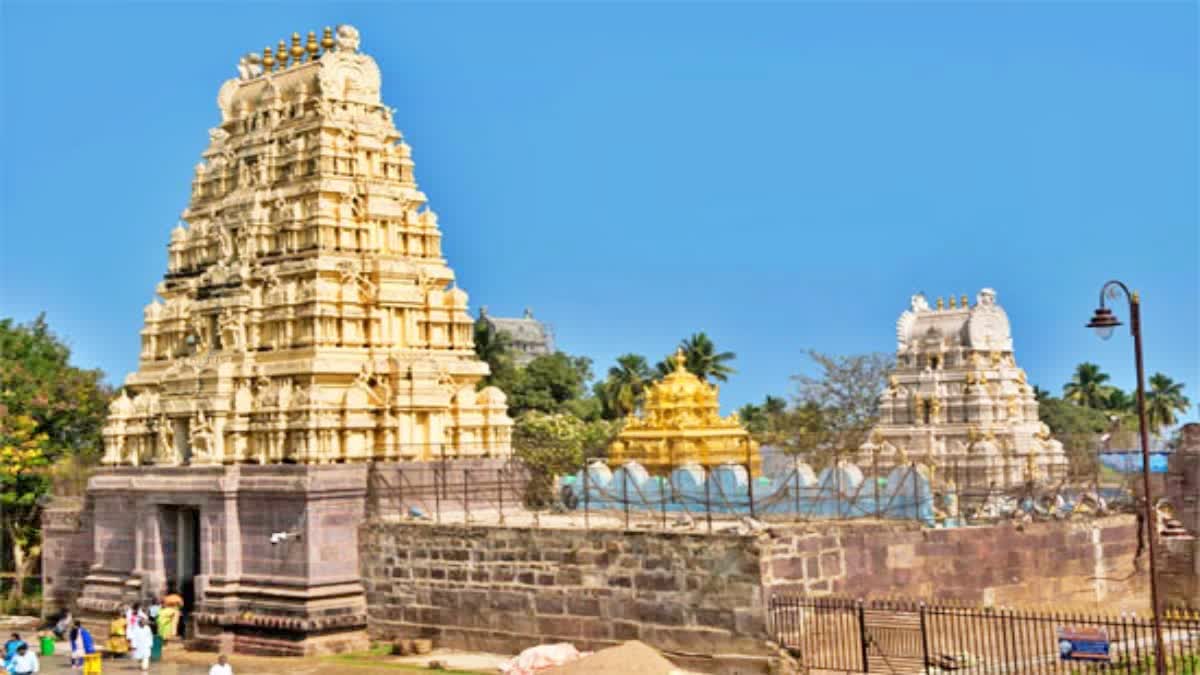 Devotees Attacked on Temple Staff in Srisailam