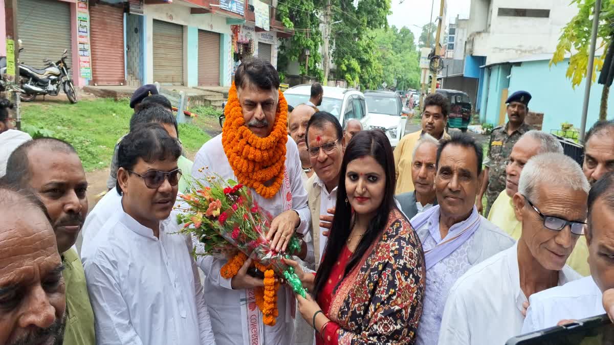 Jharkhand Pradesh Congress President Rajesh Thakur visit to Palamu and Garhwa