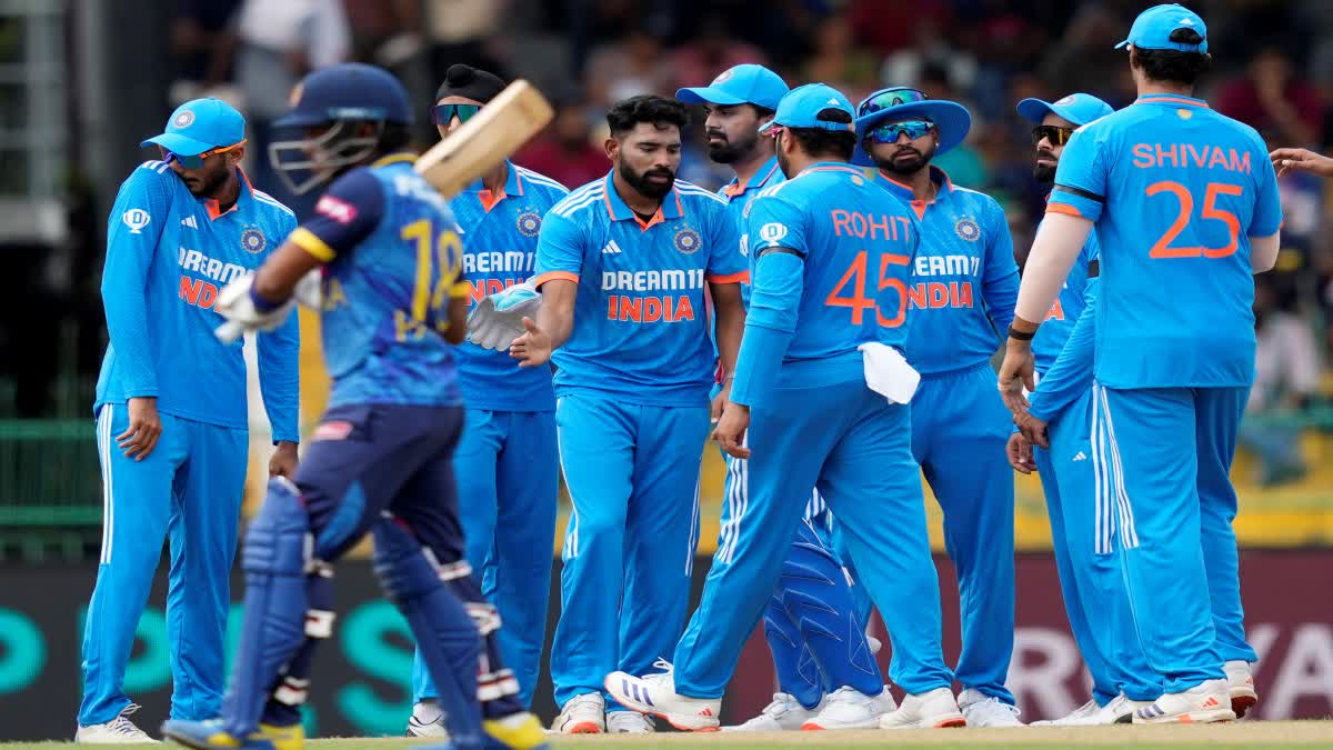 Why are Indian cricketers wearing black armbands in IND vs SL 1st ODI