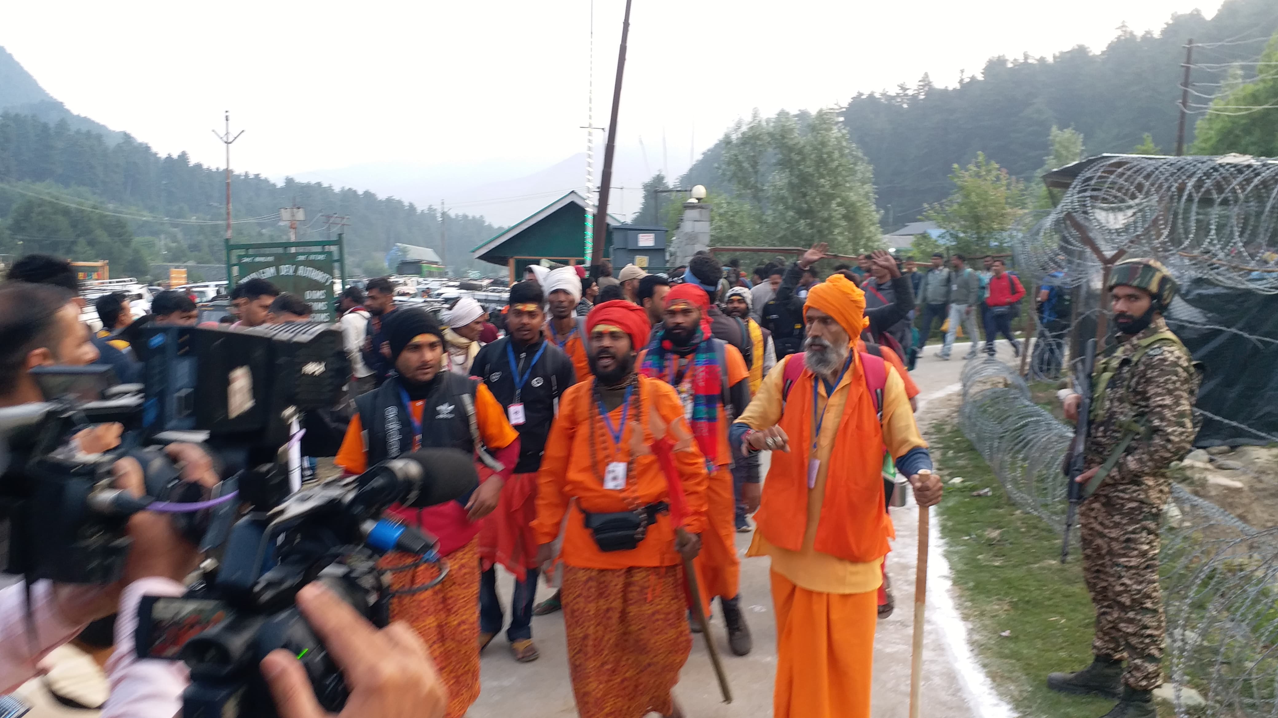 fresh batch of 1295 Amarnath Yatries leave for Amarnath yatra