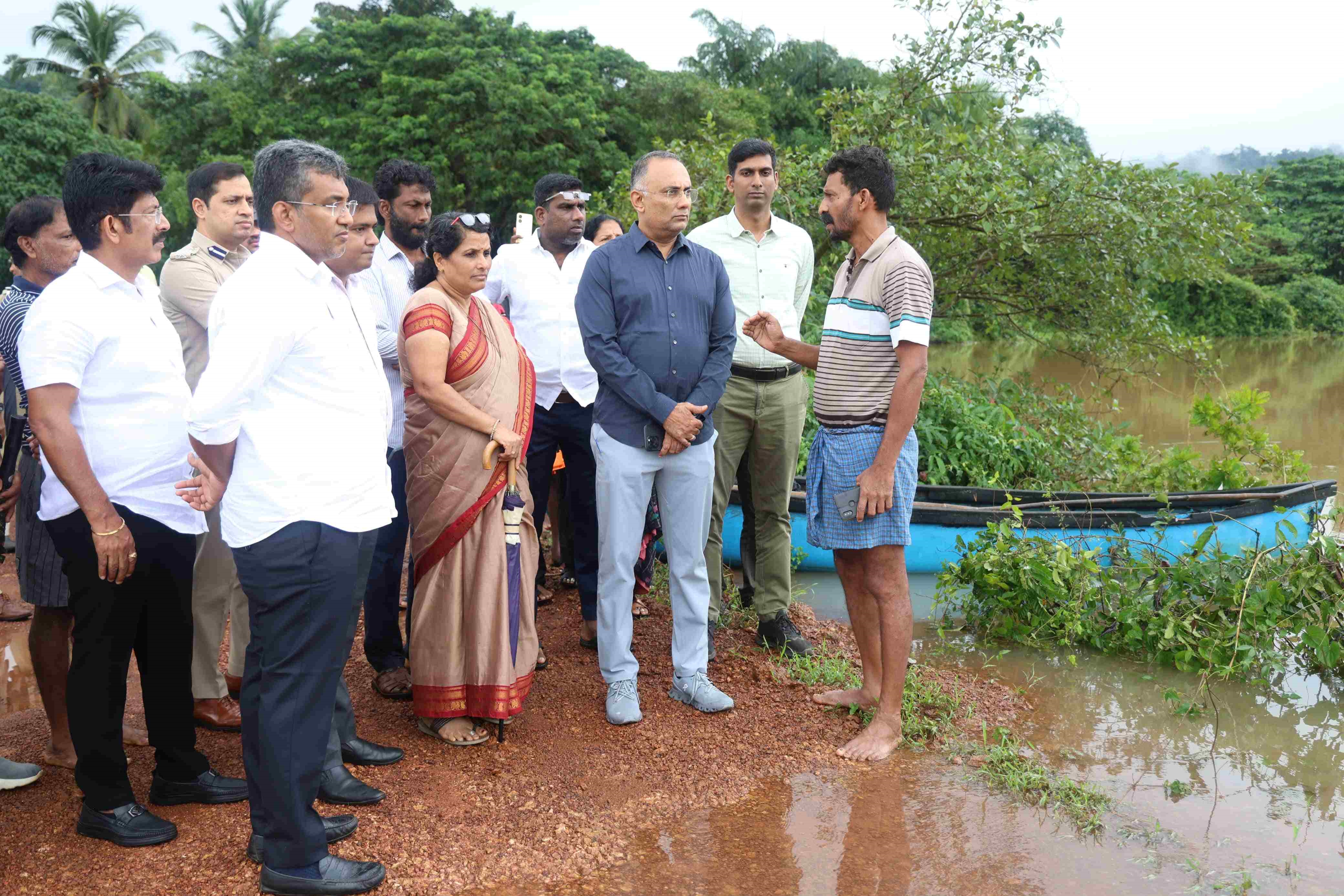 Minister Dinesh Gundu Rao visited flood affected areas of Dakshina Kannada district