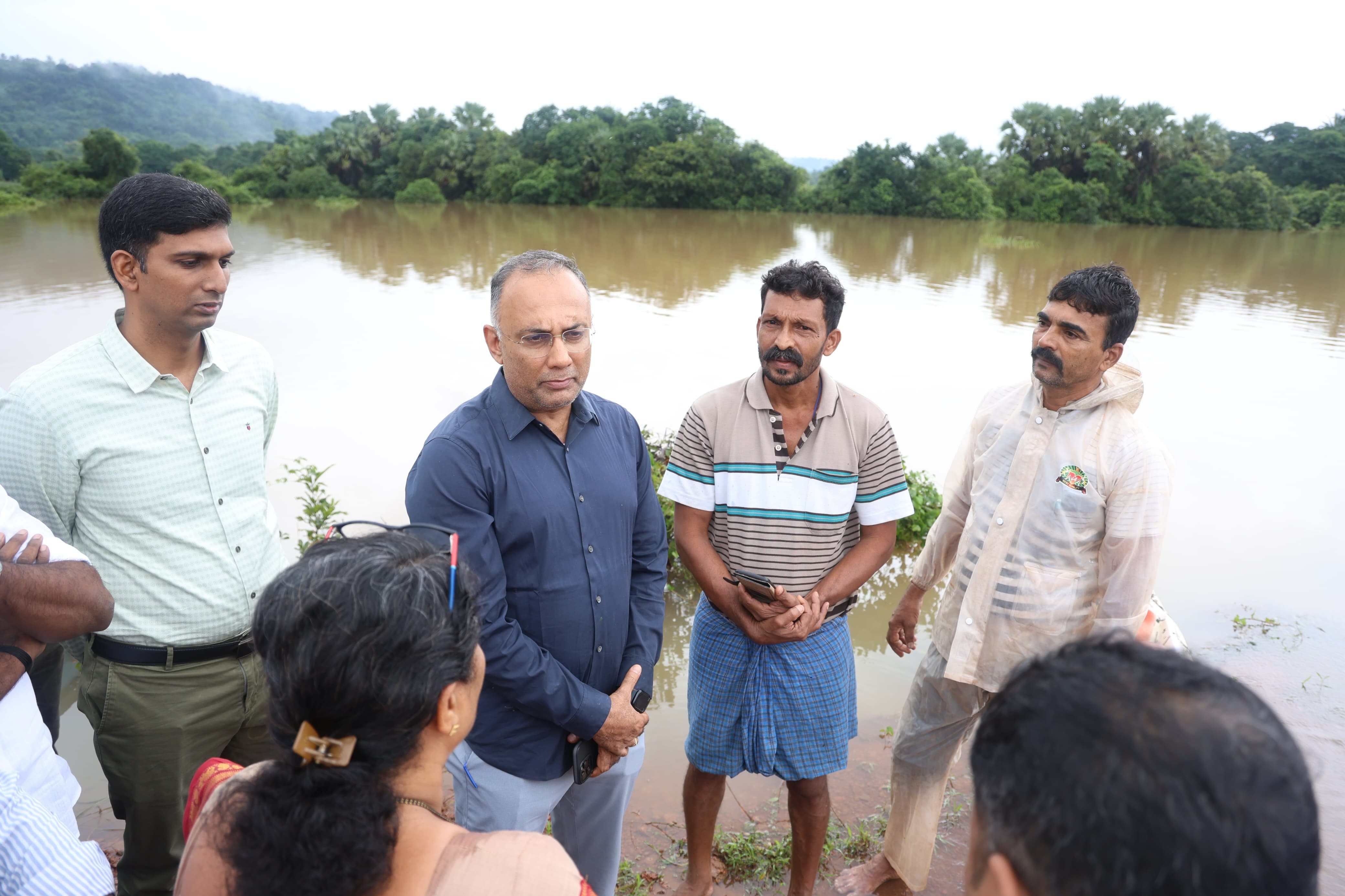 Minister Dinesh Gundu Rao visited flood affected areas of Dakshina Kannada district