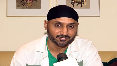 Harbhajan Slams Pakistani journalist