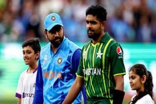 Amid the fear of washing out of the much awaited encounter between the arch rivals India and Pakistan, the weather department has stated that there are fewer changes of rain on Saturday.