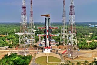 ISRO scientist talk On the Aditya L1 mission  former ISRO scientist Mylswamy Annadurai  Astronomer and Professor RC Kapoor  Chandrayaan 3Programming Manager Prerna Chandra  ISRO Former scientist Manish Purohit  ಕೇಲವೇ ನಿಮಿಷಗಳಲ್ಲಿ ನಭಕ್ಕೆ ಜಿಗಿಯಲಿದೆ ಆದಿತ್ಯ ಎಲ್​1  ಮಿಷನ್​ ಬಗ್ಗೆ ವಿಜ್ಞಾನಿಗಳ ಅಭಿಪ್ರಾಯ  ಭಾರತೀಯ ಬಾಹ್ಯಾಕಾಶ ಸಂಶೋಧನಾ ಸಂಸ್ಥೆ  ಸೌರ ಮಿಷನ್ ಆದಿತ್ಯ ಎಲ್ 1  ಶ್ರೀಹರಿಕೋಟಾದಿಂದ ಆದಿತ್ಯ ಎಲ್1 ಉಡಾವಣೆ  ಅತ್ಯಂತ ಸ್ಪಷ್ಟ ಮತ್ತು ಸುಲಭ ರೀತಿಯಲ್ಲಿ ಅಧ್ಯಯನ  ಬೆಂಗಳೂರಿನಲ್ಲಿ ಆದಿತ್ಯ L1 ಉಡಾವಣೆ  ಮಾಜಿ ವಿಜ್ಞಾನಿಗಳು ಮತ್ತು ವಿಜ್ಞಾನಿಗಳು ಏನಂತಾರೆ