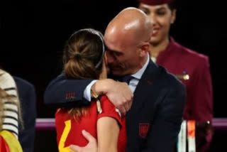 Spain moves to oust country's soccer chief for World Cup kiss; Luis Rubiales breaks week-long silence