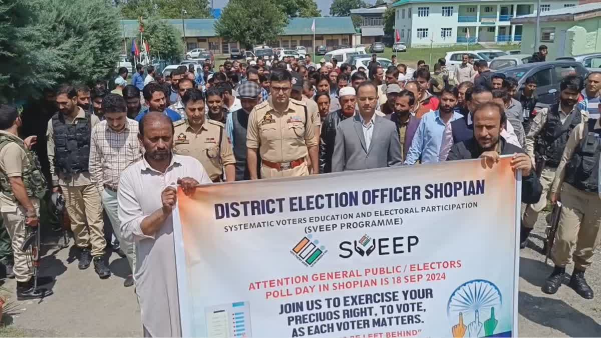 Emphasizing the importance of voting in Shopian, the district administration organized an awareness rally