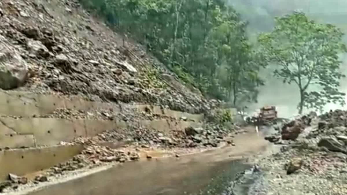 Landslide on Vaishno Devi Track in Reasi Jammu Kashmir Updates