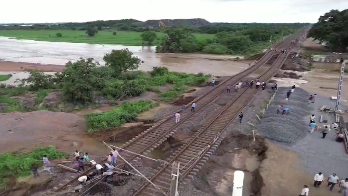 RAILWAY TRACK